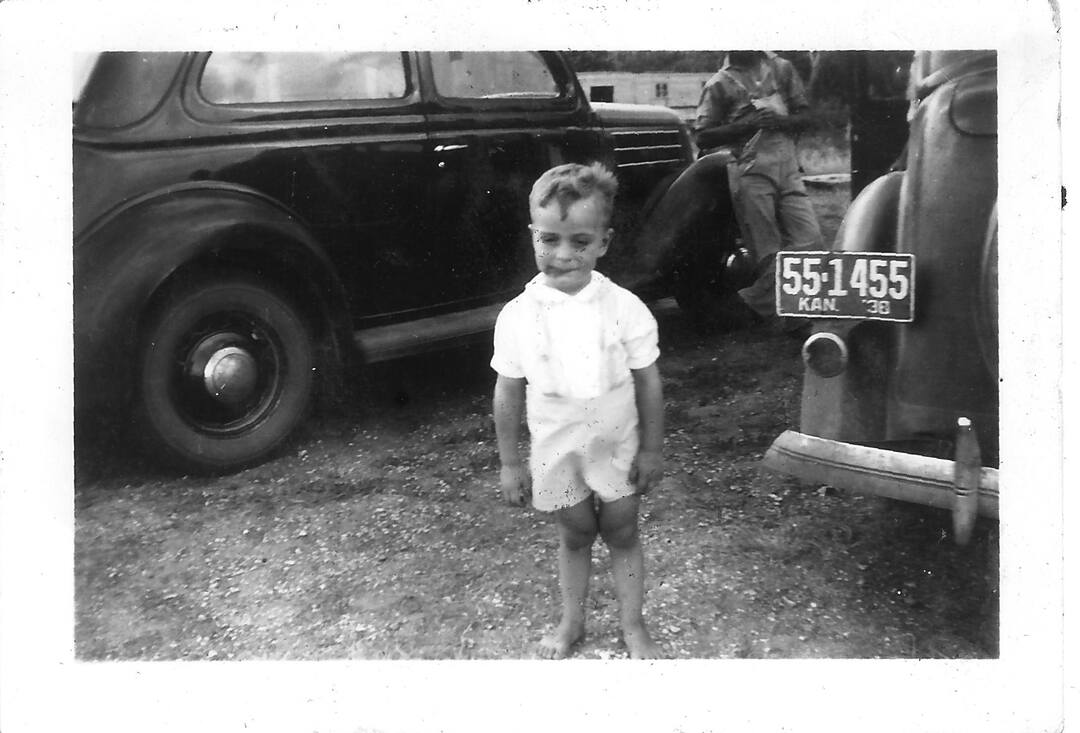 Photograph (39)
1938, Kansas.  Eugene VanAmburg.
