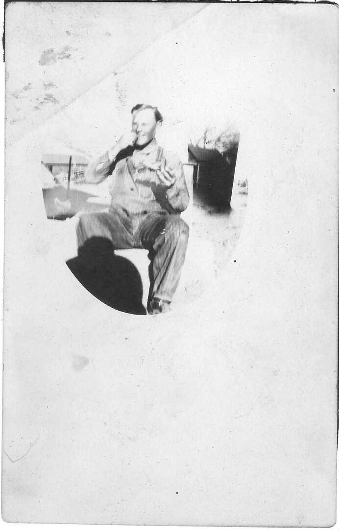 Photograph (91)
Unidentified.
